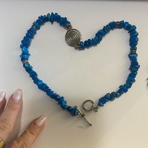 Gorgeous turquoise necklace and bracelet